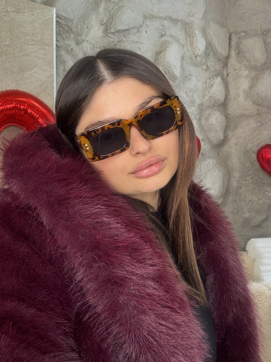 Γυαλιά κοκκάλινα με χρυσή λεπτομέρεια «Ερατώ»