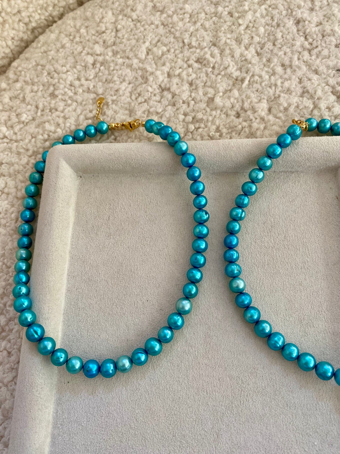 “Blue pearl”