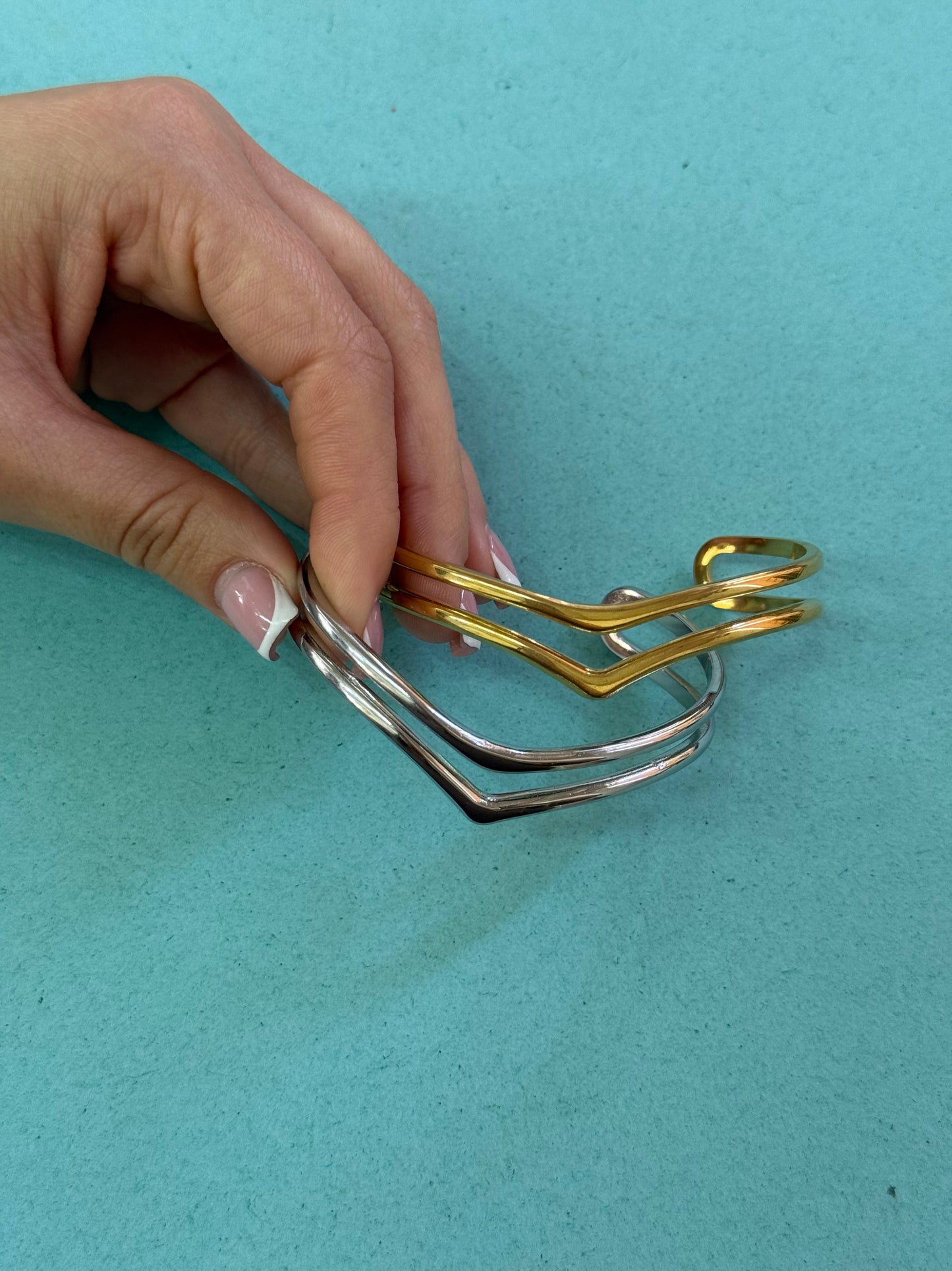 Βραχιόλι “Wave” Ανοιχτό Μεταλλικό