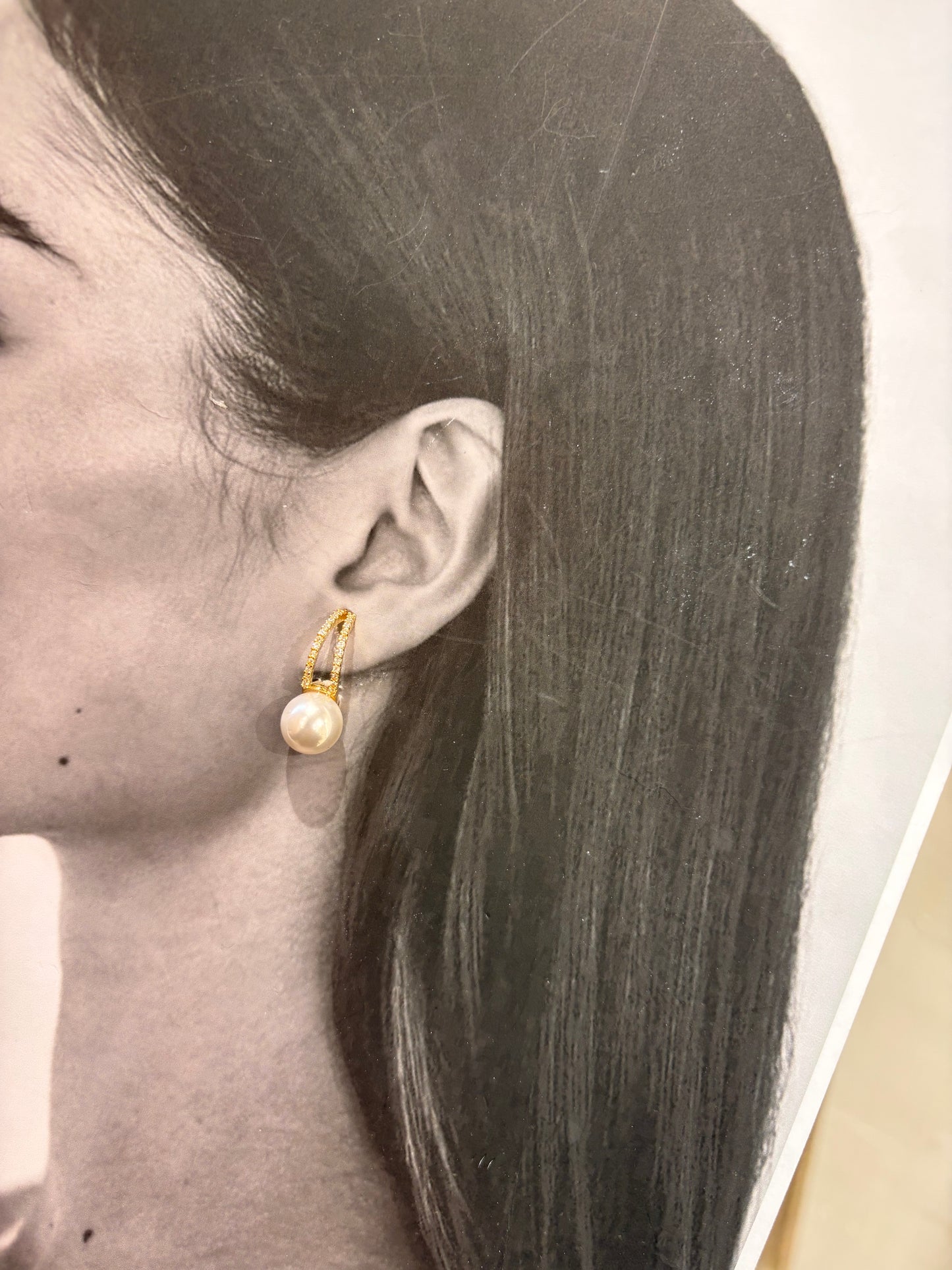 Golden Halo Pearl Drop