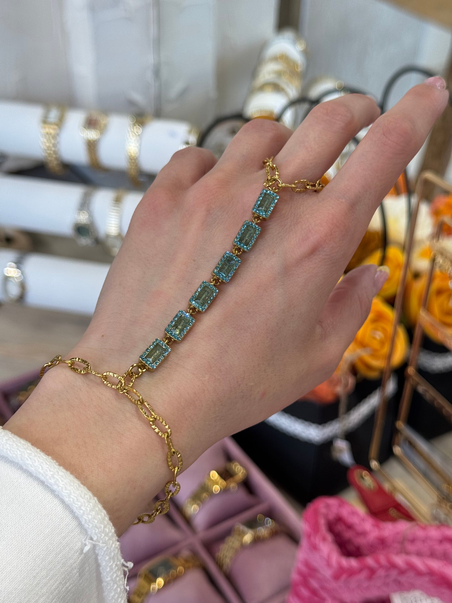 Emerald Sky – Hand Chain Stainless Steel