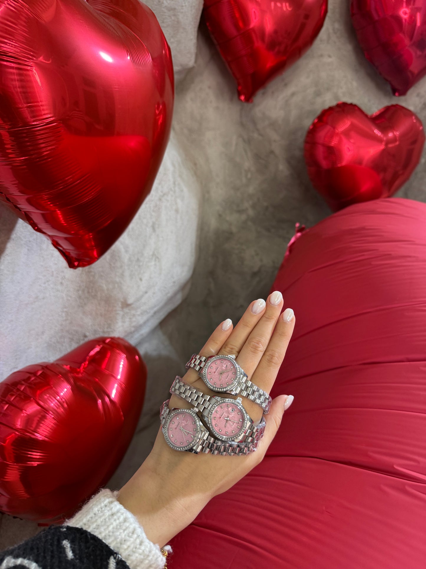 Ρολόι "Pink Dawn" με Ροζ Στρογγυλό Καντράν και Ασημί Λουρί | Ατσάλινη Κατασκευή