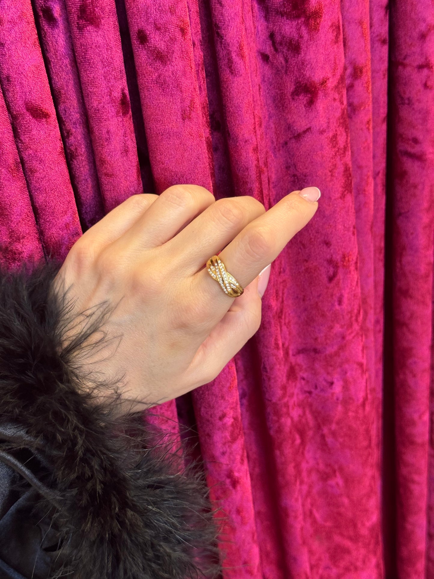 Twisted Glow – δαχτυλίδι stainless steel