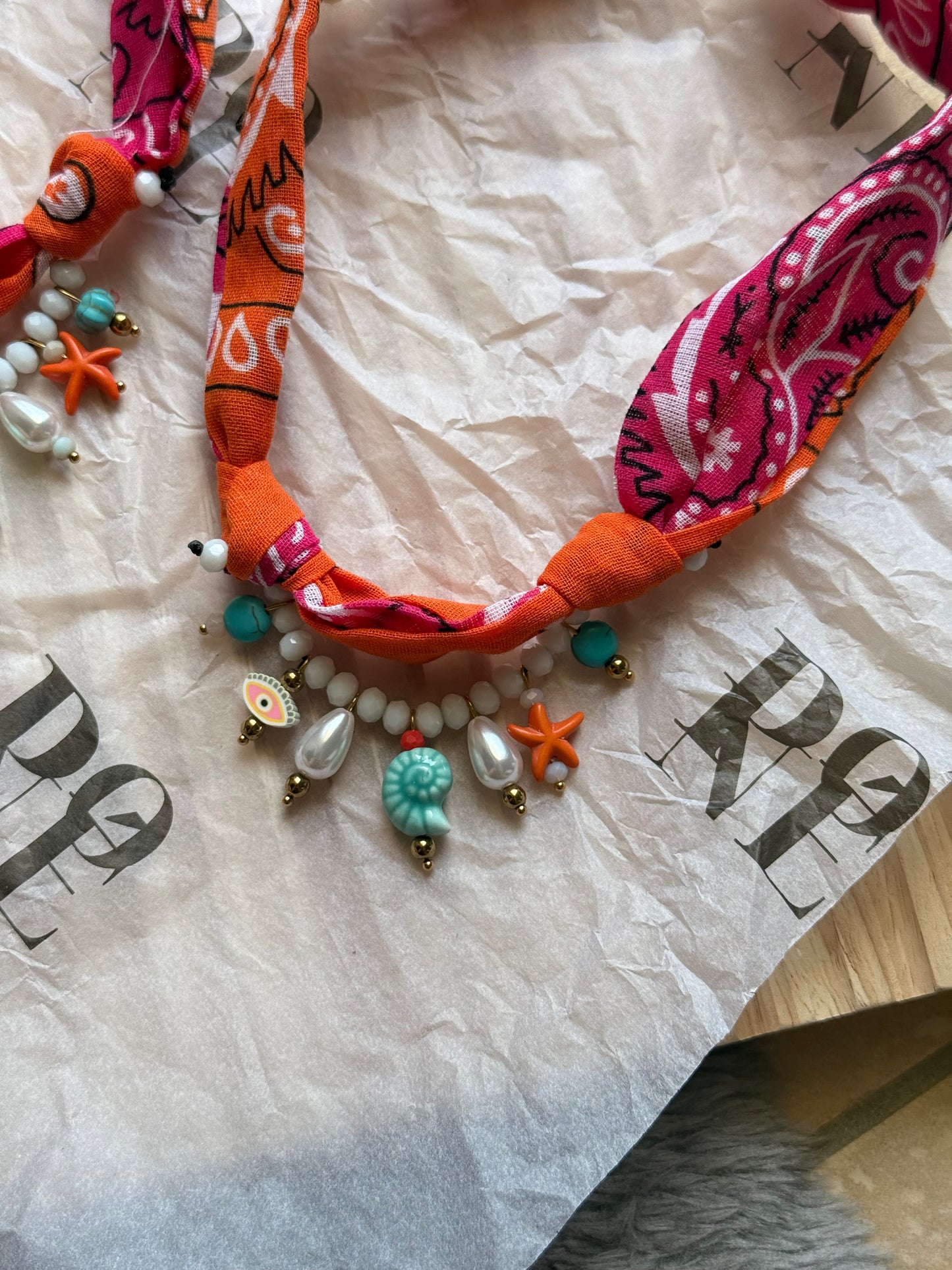 CORAL BEAT – Handmade by KIKA