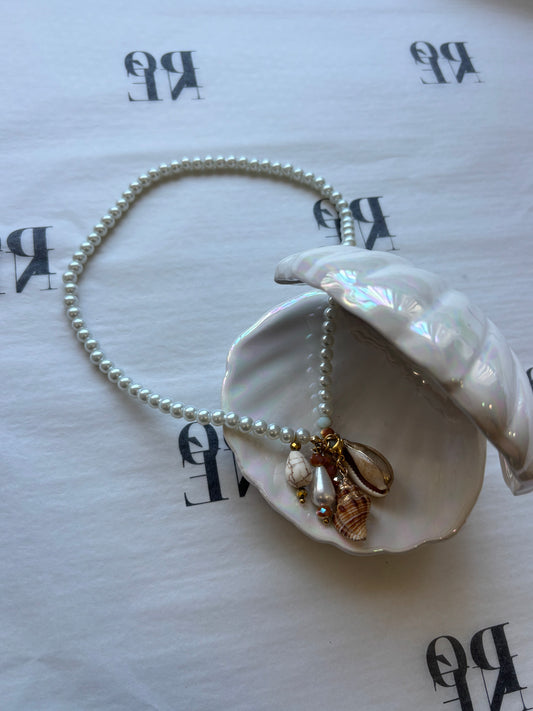 Sunlit Pearl
handmade by Kika
Stainless Steel