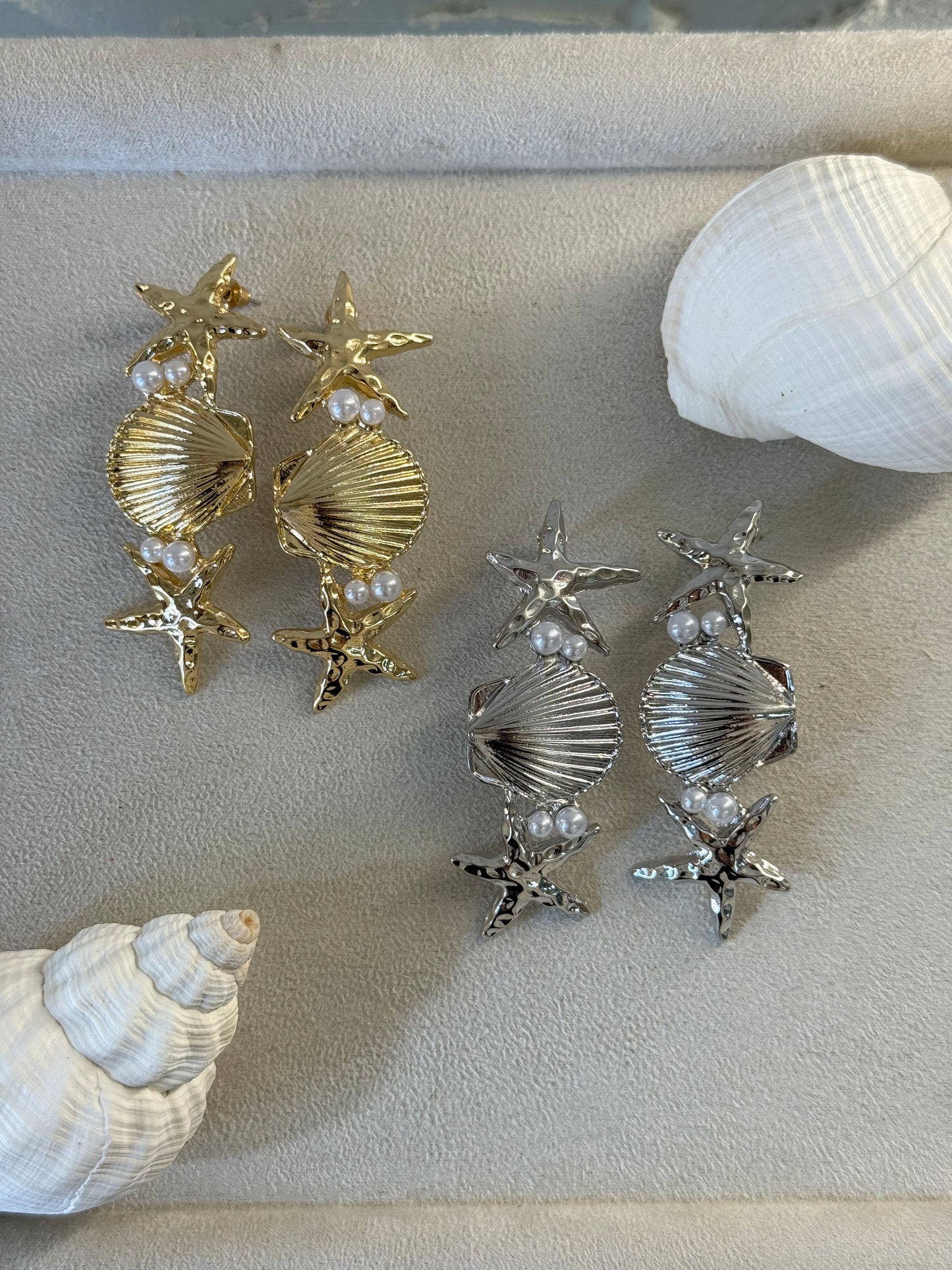 Σκουλαρίκια “Galatea” με Αστερίες, Κοχύλια & Πέρλες – Χρυσό ή Ασημί – Pnoe Studio