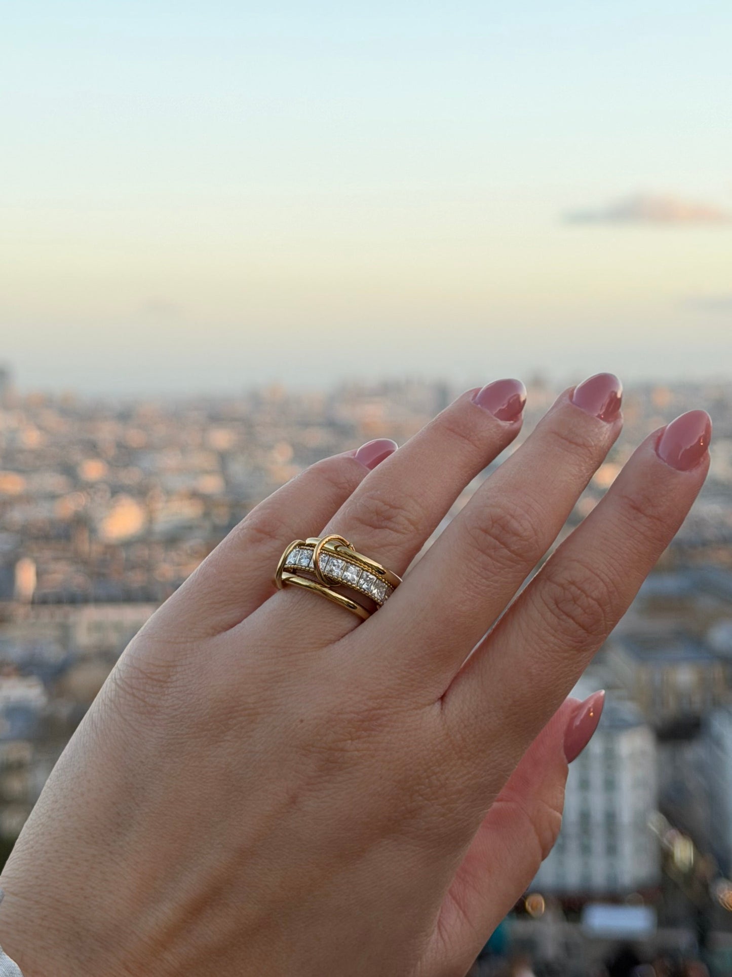 Éclat de Paris ✨ Signature Piece
Ατσάλινο τριπλό δαχτυλίδι