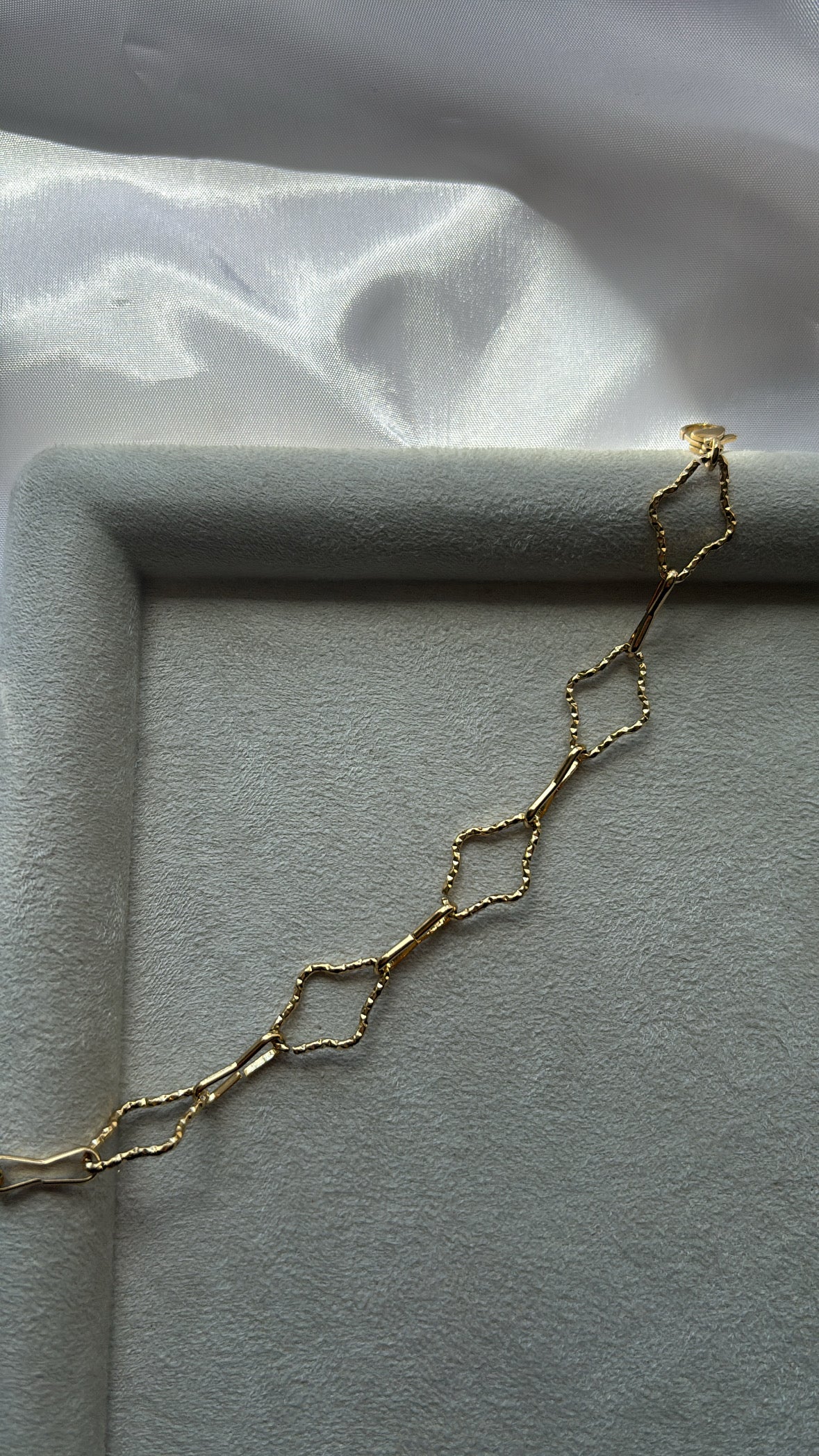 Theano’s bracelet