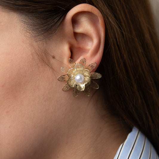 Γυναικεία Χρυσά Σκουλαρίκια Λουλούδι με Πέρλα | Ρομαντικά & Κομψά