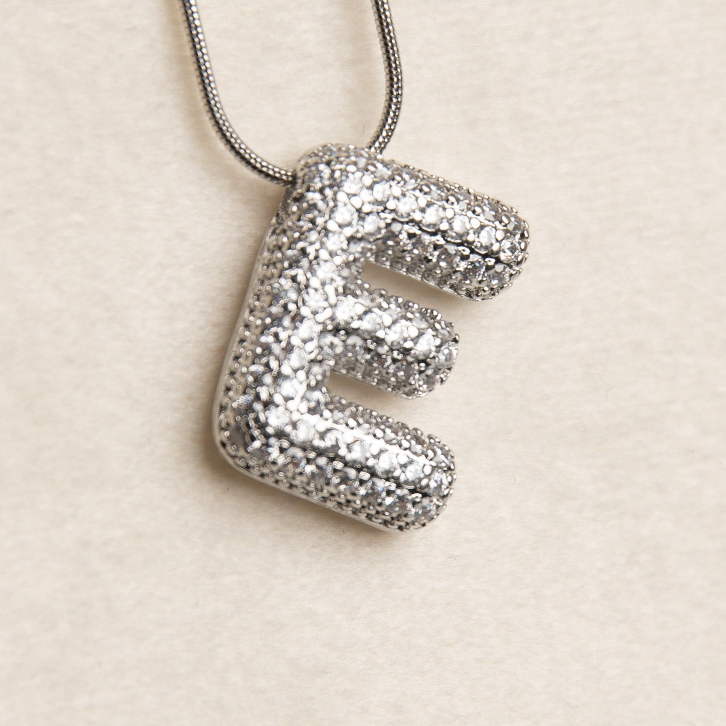 Κολιέ με Γράμματα σε Χρυσό και Ασημί Χρώμα | Λαμπερό και Εξατομικευμένο