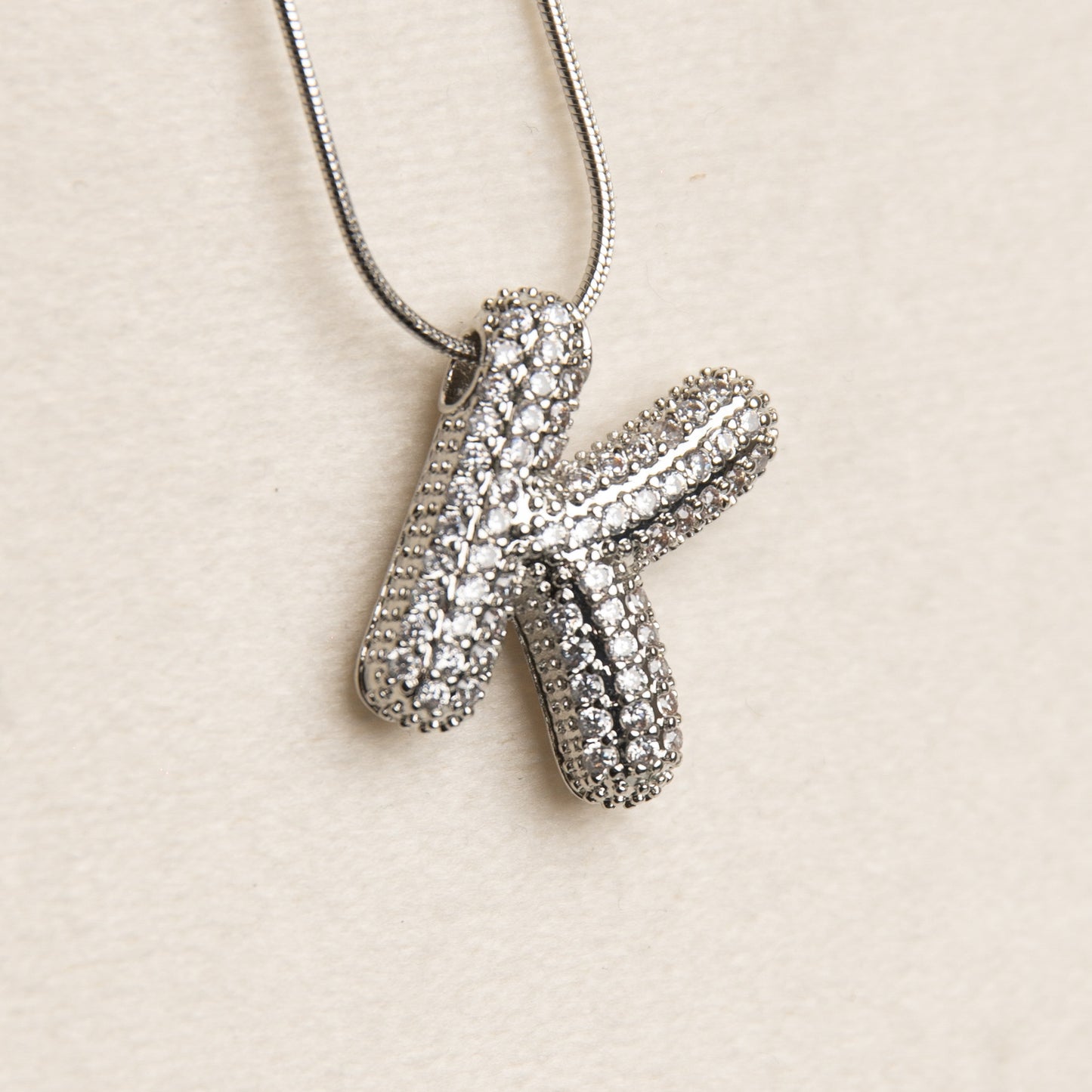 Κολιέ με Γράμματα σε Χρυσό και Ασημί Χρώμα | Λαμπερό και Εξατομικευμένο