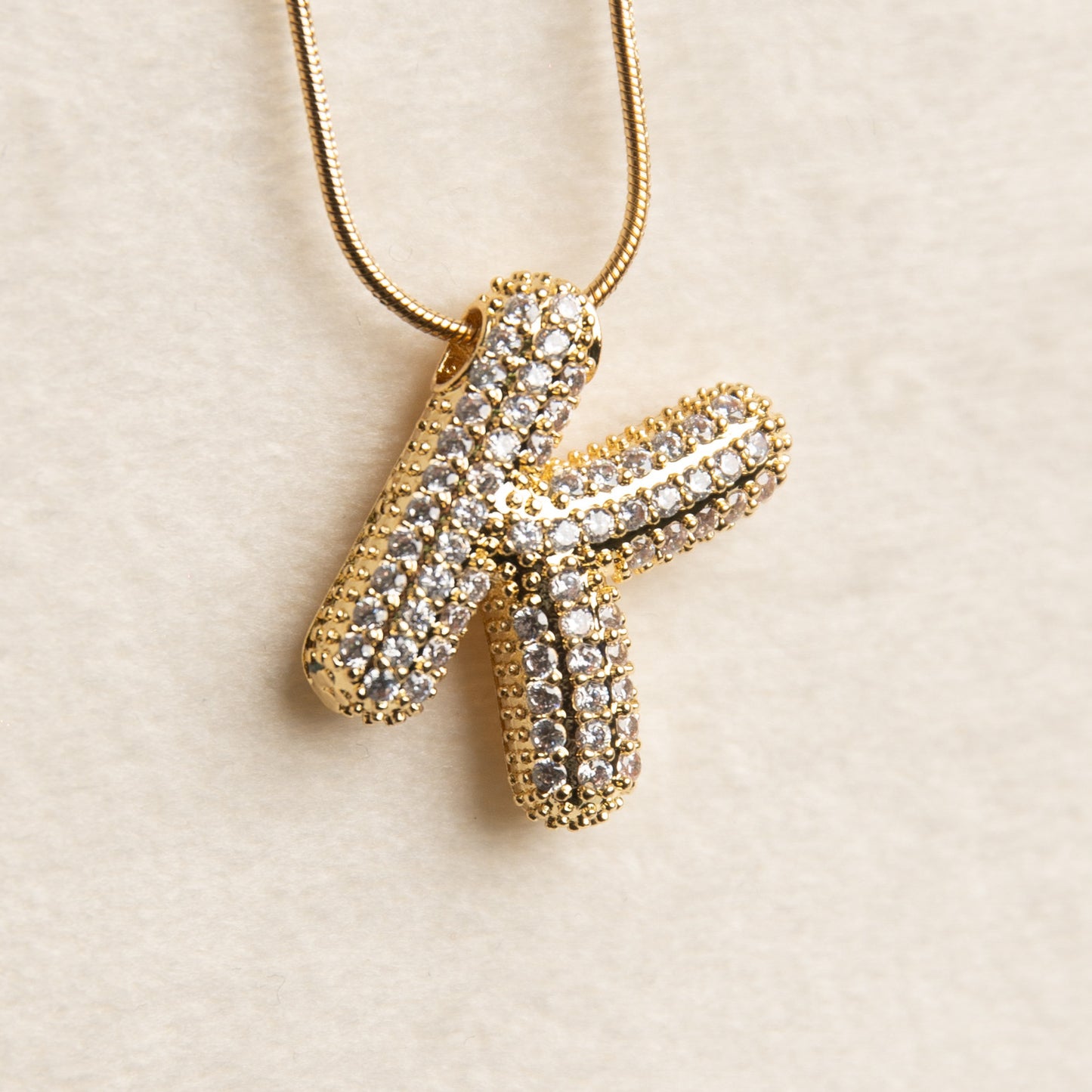 Κολιέ με Γράμματα σε Χρυσό και Ασημί Χρώμα | Λαμπερό και Εξατομικευμένο