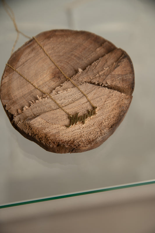 Κολιέ με Όνομα "Μαρία" σε Χρυσό Χρώμα – Χειροποίητο Εξατομικευμένο Κόσμημα