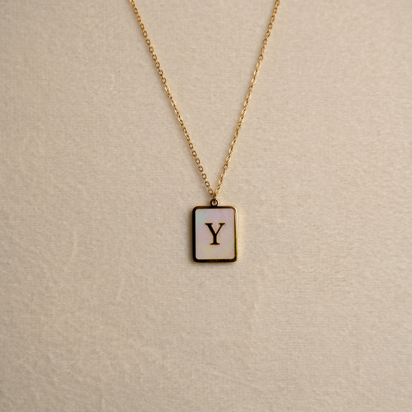 Κολιέ με Αρχικό "Y" σε Χρυσό Χρώμα | Μοντέρνο και Προσωπικό