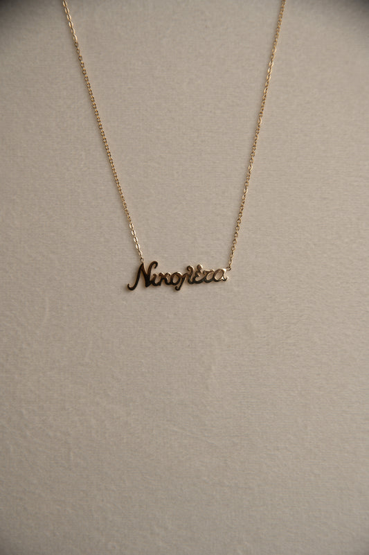 Κολιέ με Όνομα "Νικολέτα" σε Χρυσό Χρώμα – Χειροποίητο Εξατομικευμένο Κόσμημα
