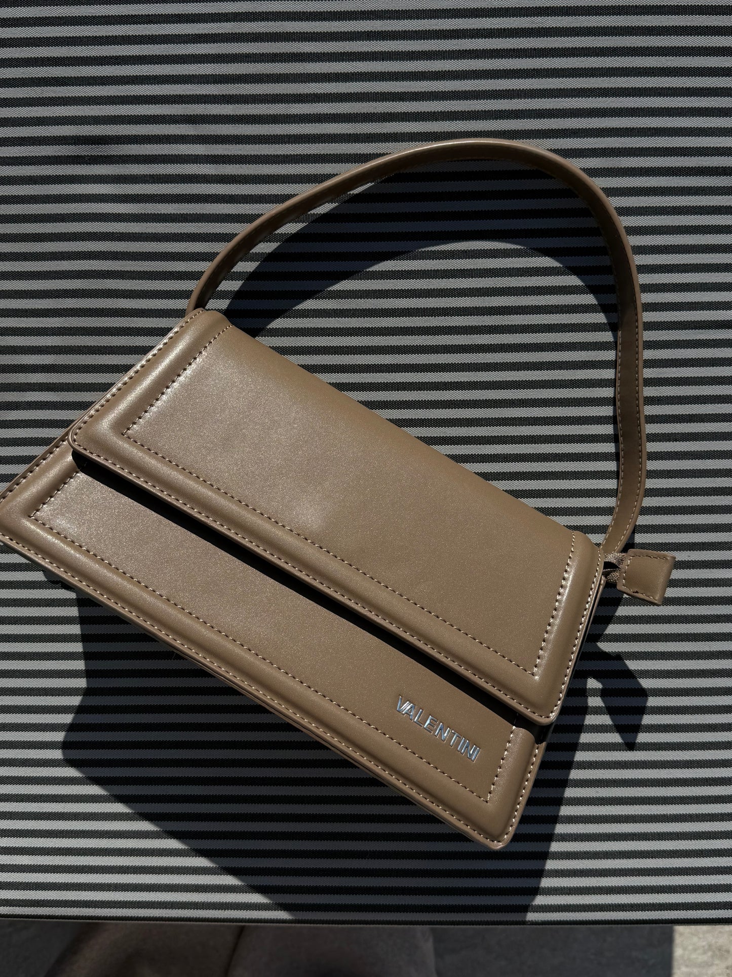 Quiet Luxury Handle Bag ✨