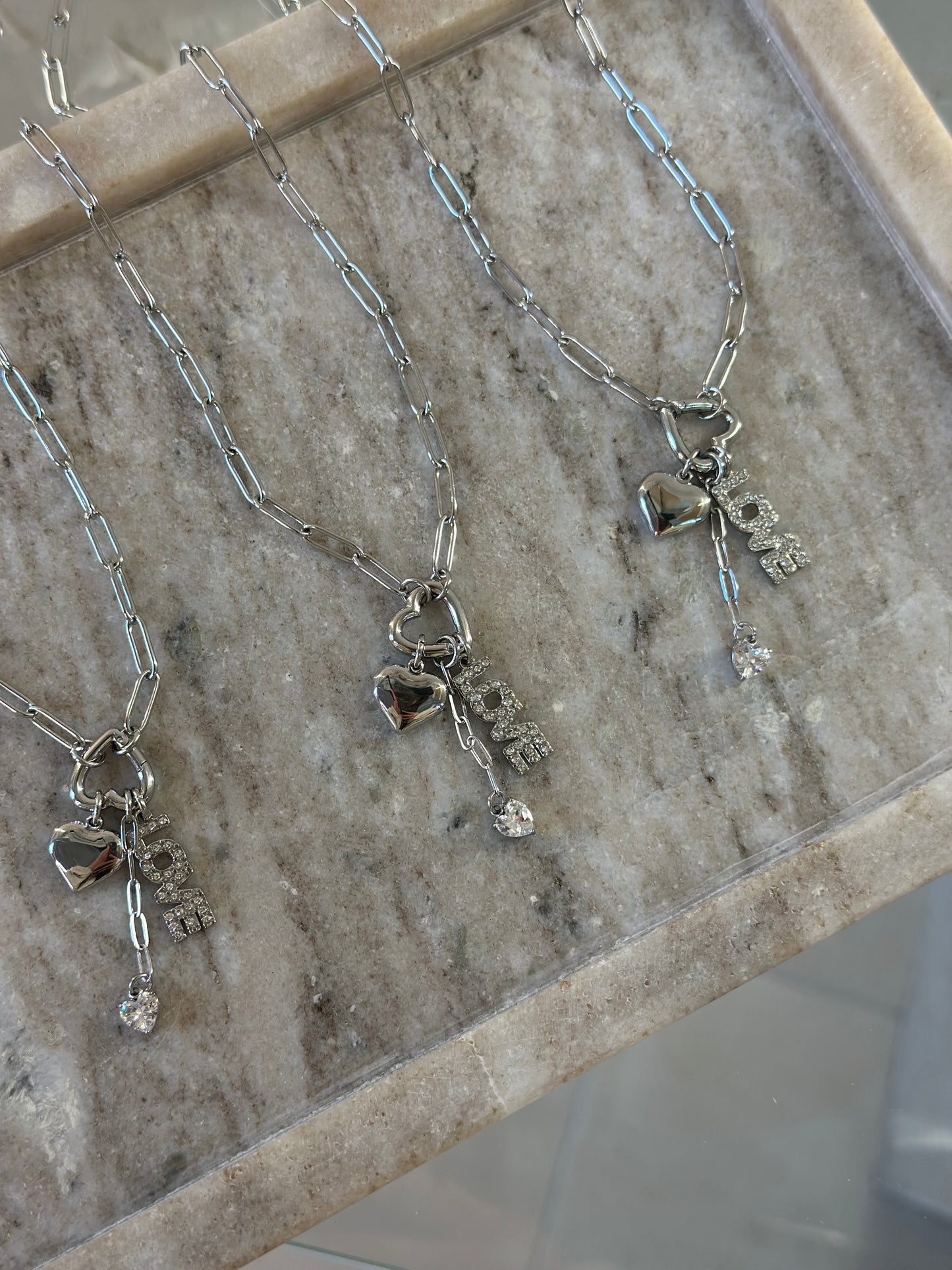 Ασημένιο Κολίε με Charms love✨