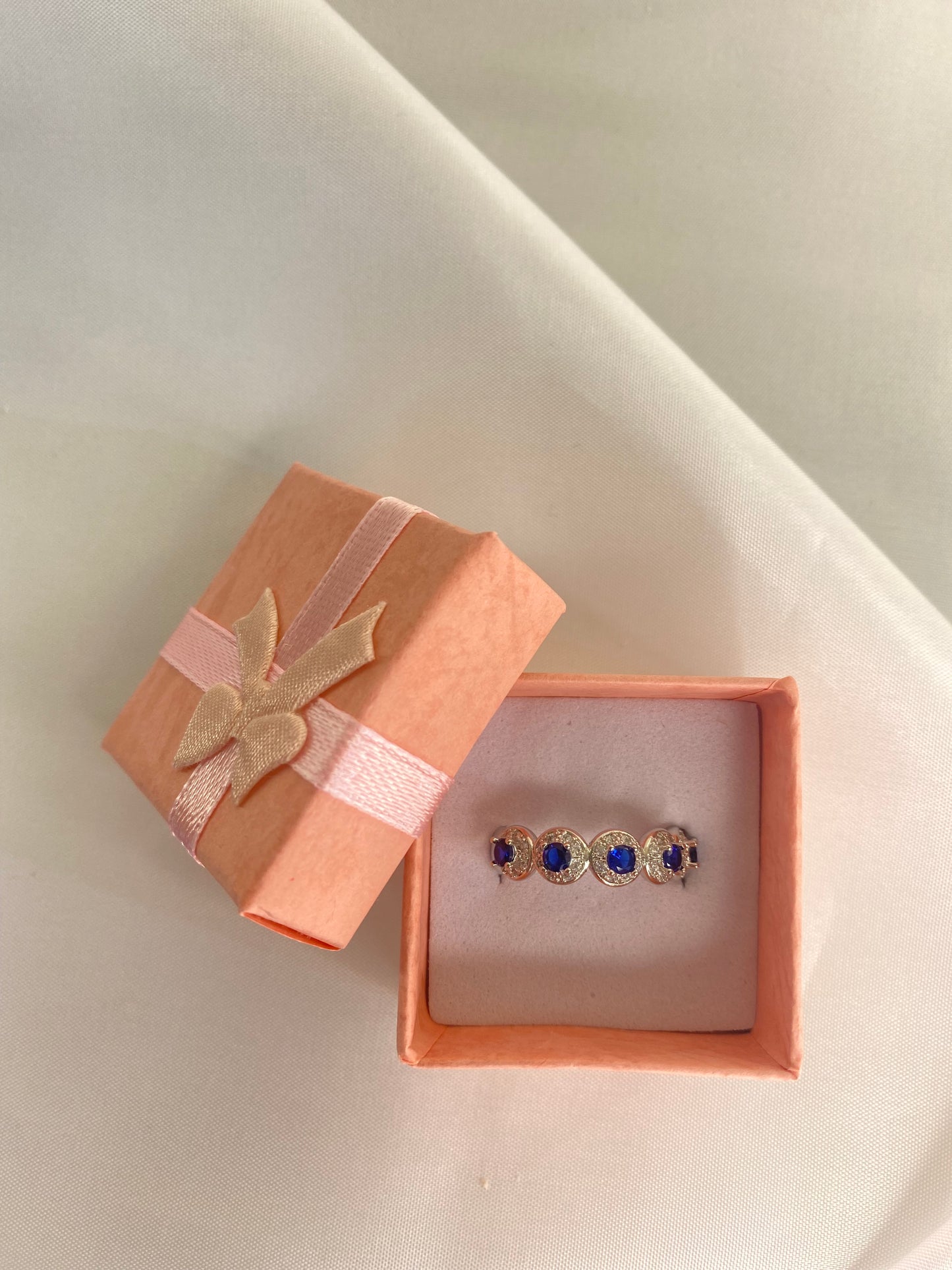 Ασημένιο δαχτυλίδι με μπλε πέτρες από χαλκό