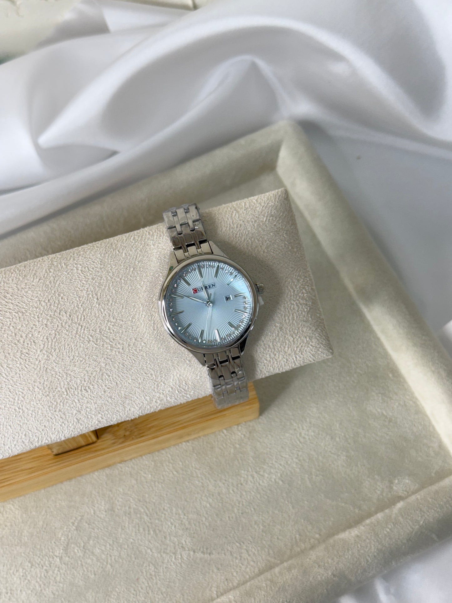 Ασημί Ρολόι Με Μπλε Καντράν✨🧿