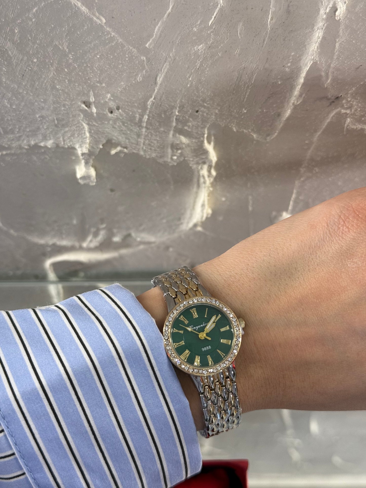 Ρολόι "Green Luxe" με Πράσινο Στρογγυλό Καντράν και Χρυσό-Ασημί Λουρί | Ατσάλινη Κατασκευή