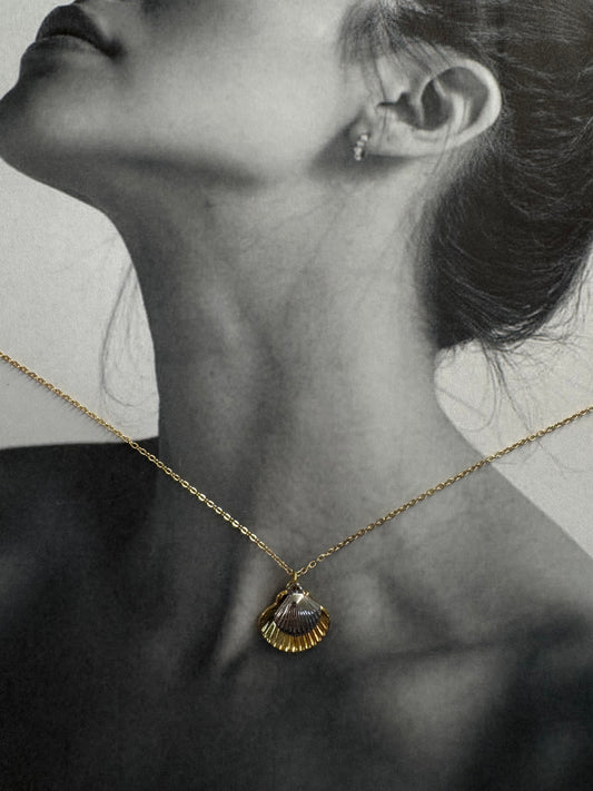 Κολιέ Seashell Duo – Χρυσό & Ασημί Κοχύλι