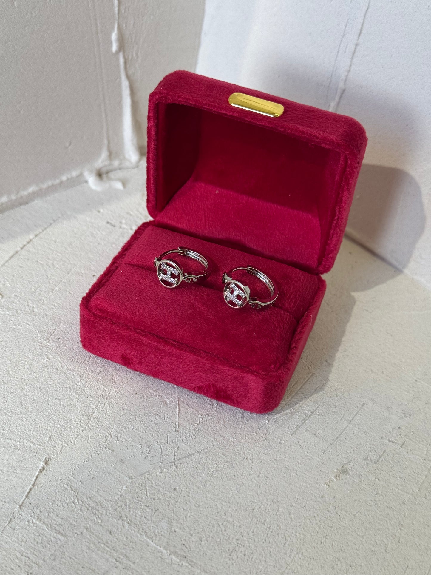 Royal Emblem Huggies – Σκουλαρίκια Stainless Steel