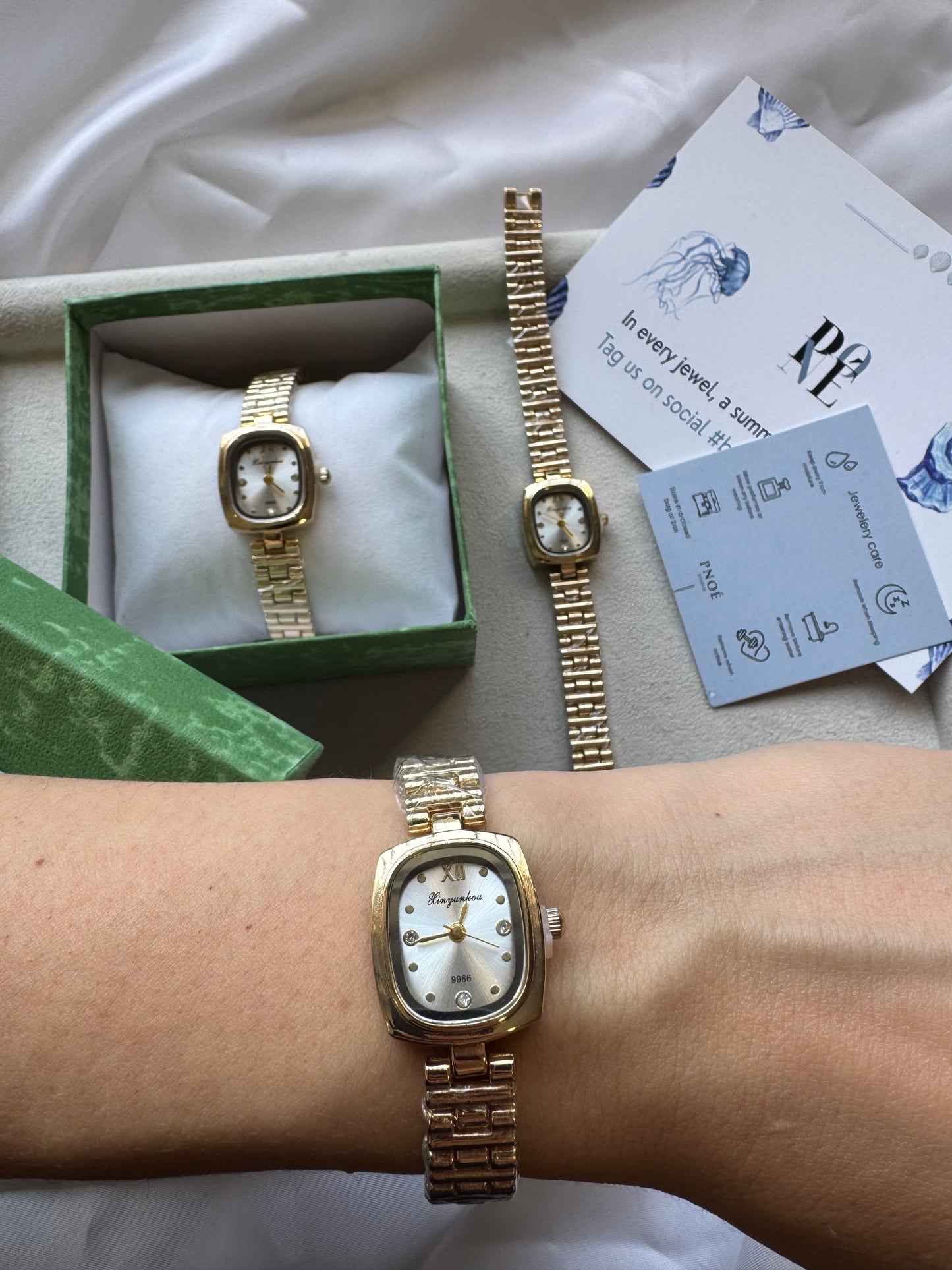 "Golden Era" - steel gold watch
