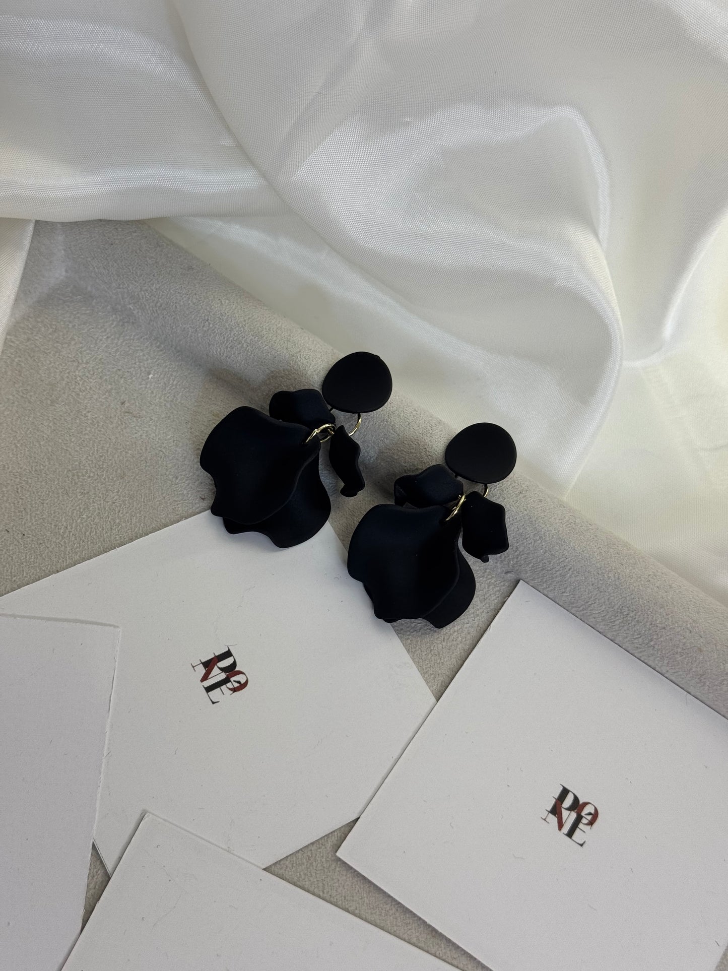 MIDNIGHT BLOSSOM – Σκουλαρίκια