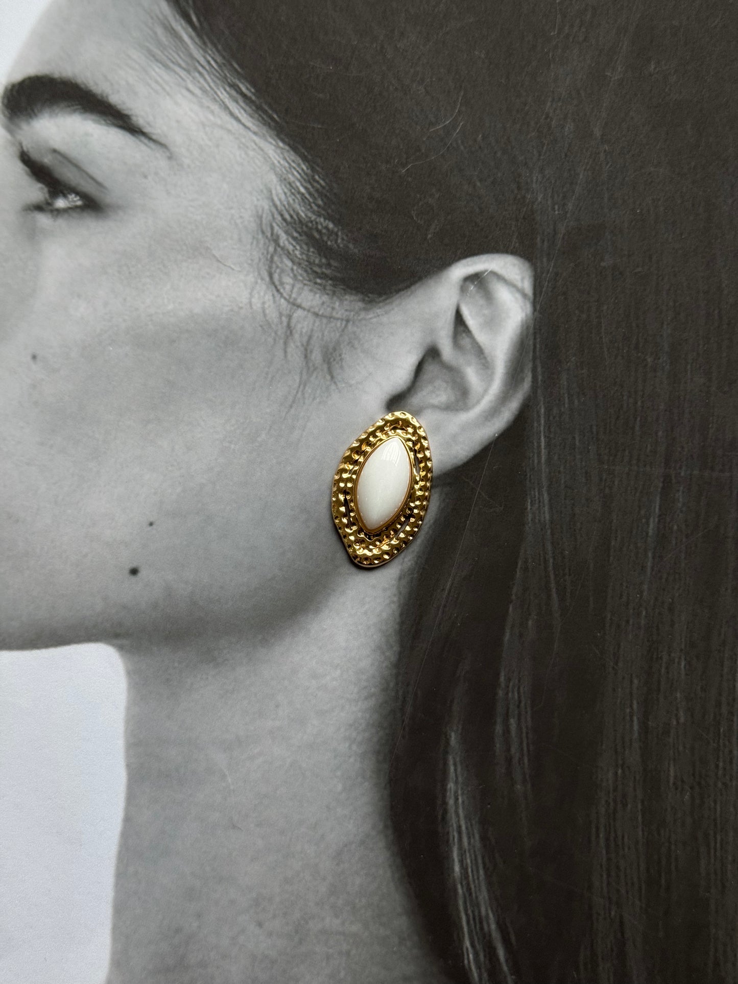 Ivory Embrace - σκουλαρίκια stainless steel