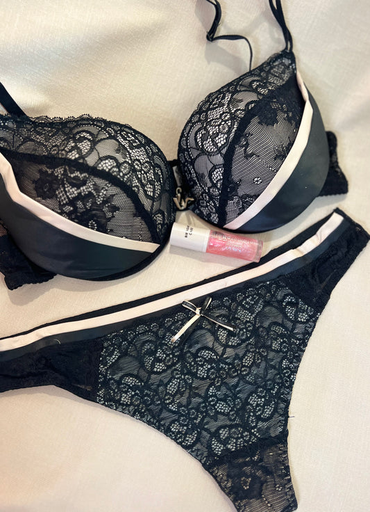 MIDNIGHT PARIS (κάτω μέρος)