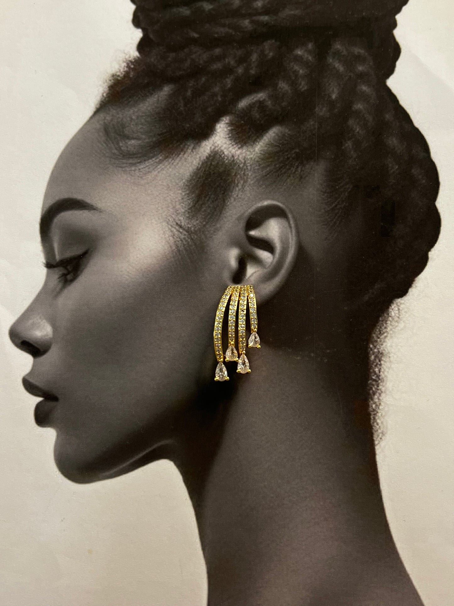 Seraphina Glow – Σκουλαρίκια από ανθεκτικό ορείχαλκο