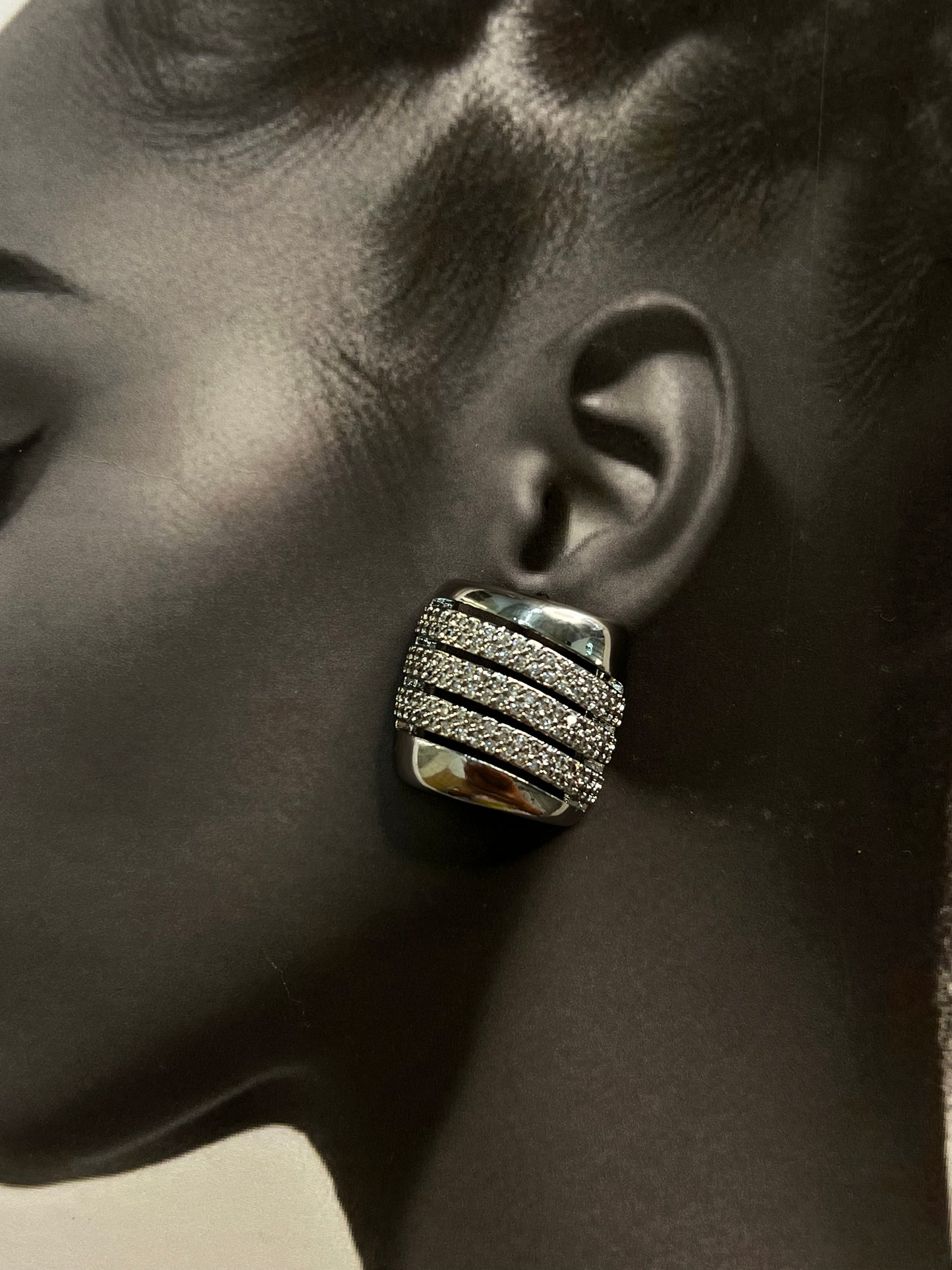 Arden Bold – Σκουλαρίκια ανθεκτικός ορείχαλκος