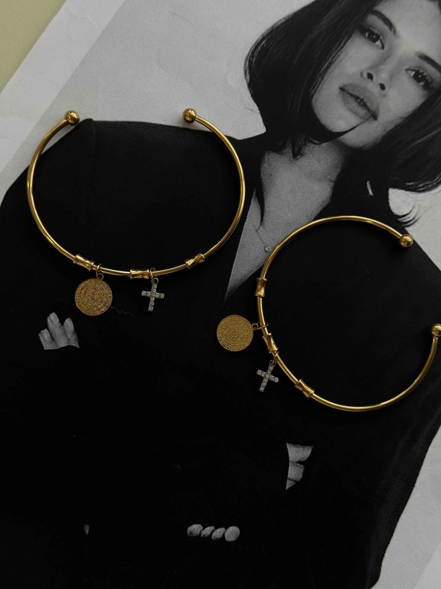 Cross & Coin – Χειροπέδα Stainless Steel