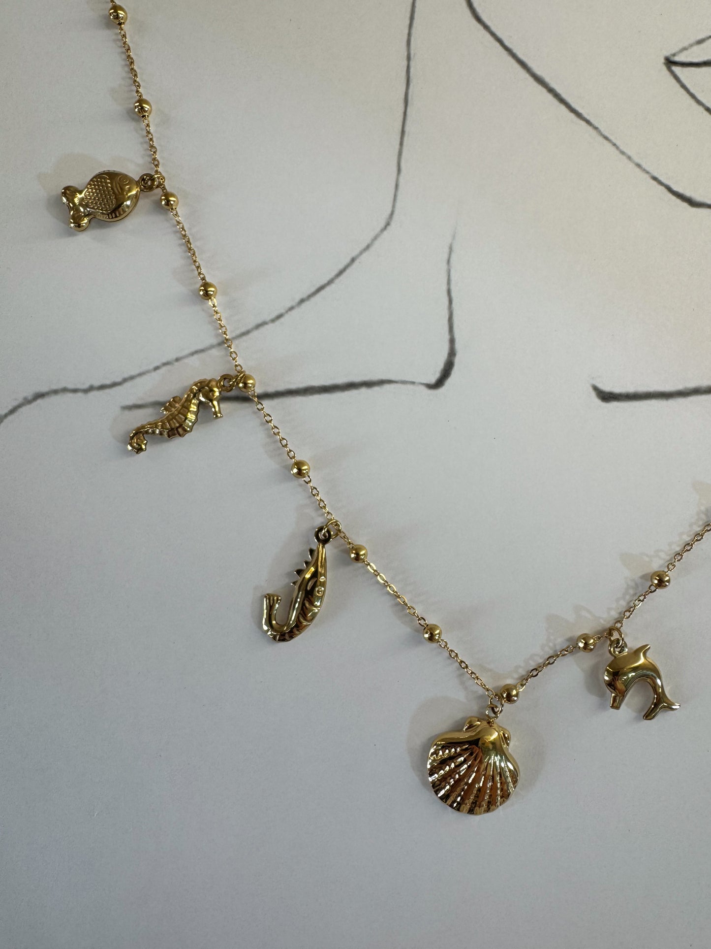 Κολιέ “Oceanella” Χρυσό με Θαλασσινά Μοτίβα – Pnoe Studio