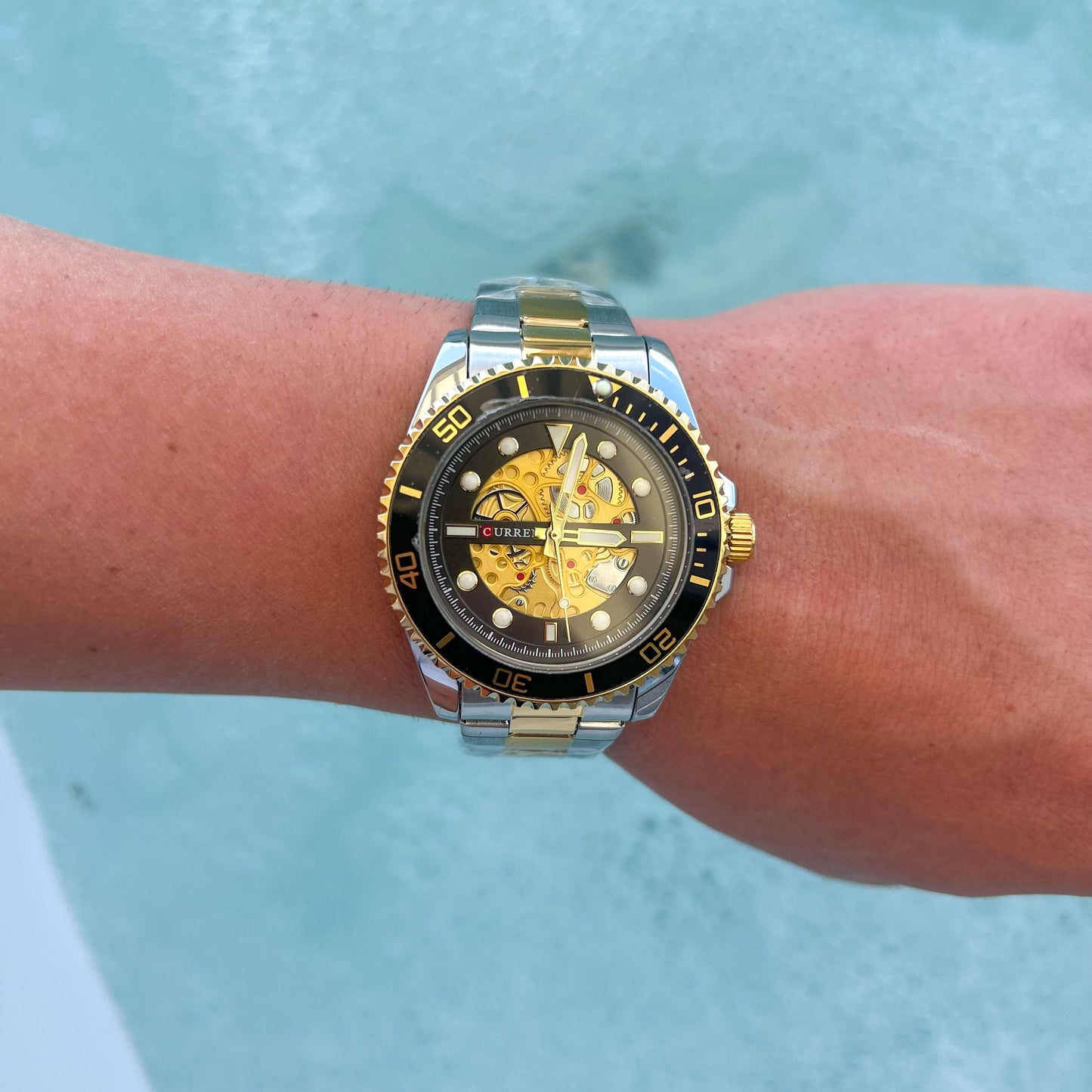 Ανδρικό Ρολόι CURREN Skeleton με Μαύρη Στεφάνη – Δυναμικό Στυλ & Μηχανική Αισθητική