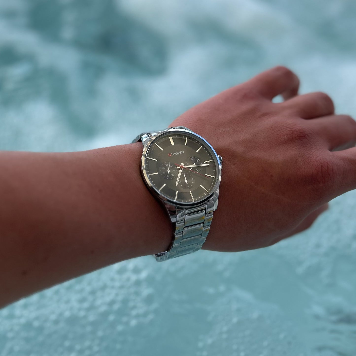 Ανδρικό Ρολόι Curren με Μαύρο Καντράν, Πολλαπλές Ενδείξεις και Ασημί Μπρασελέ