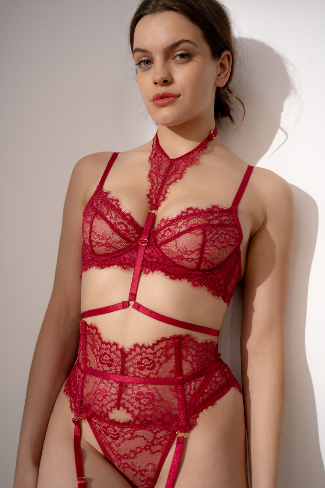 Scarlet Sovereign – Red Harness Set | PNOE Divine