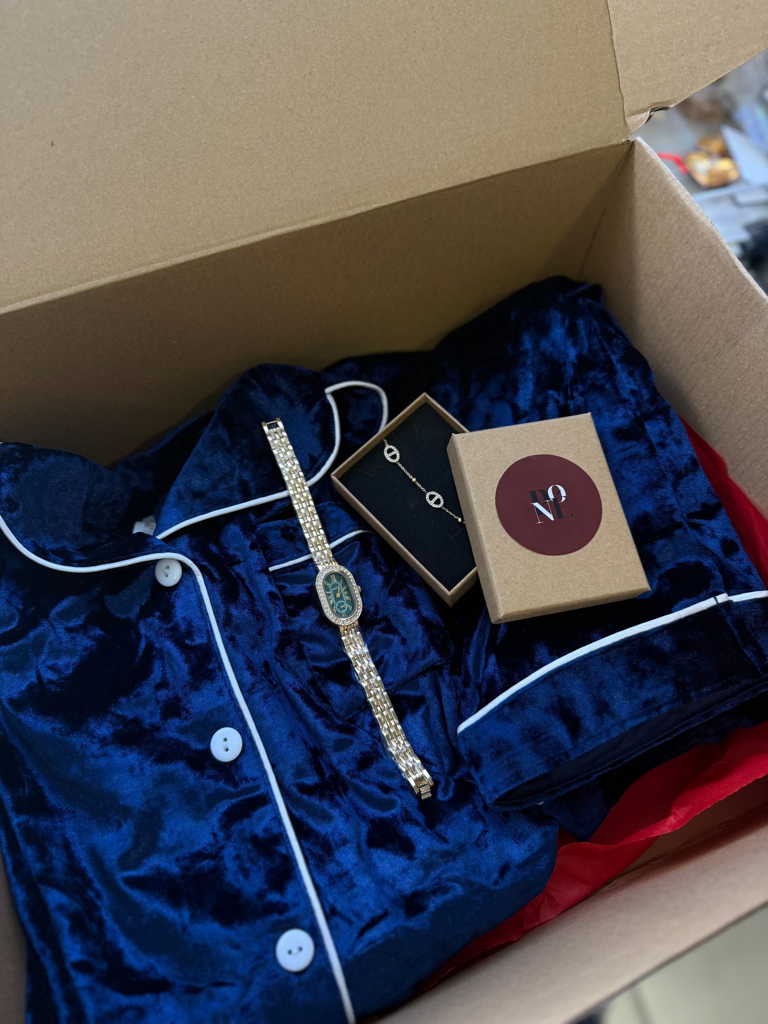 Mystery Boxes - Μοναδικές Εκπλήξεις από την Pnoe Studio