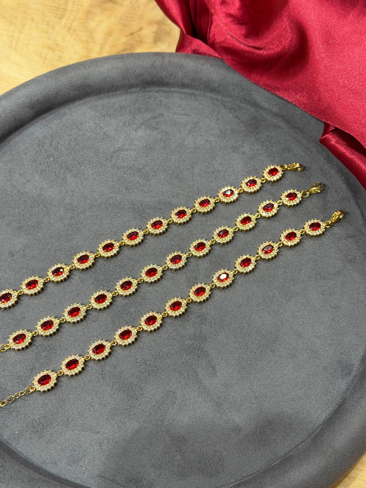 Ruby Charm – το βραχιόλι της PNOE stainless steel