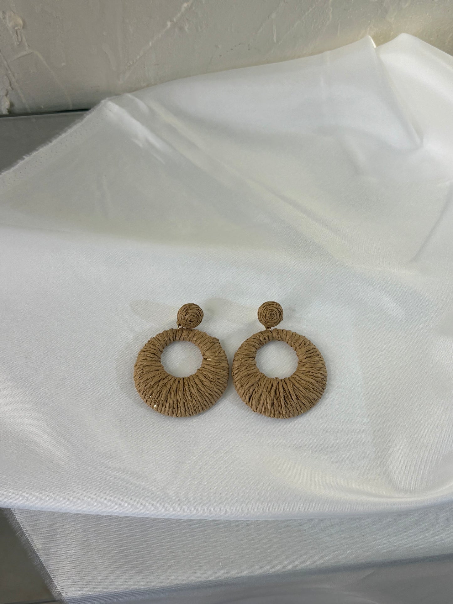 Γυναικεία Σκουλαρίκια Κρεμαστά Στρογγυλά Πλεκτά Καφέ