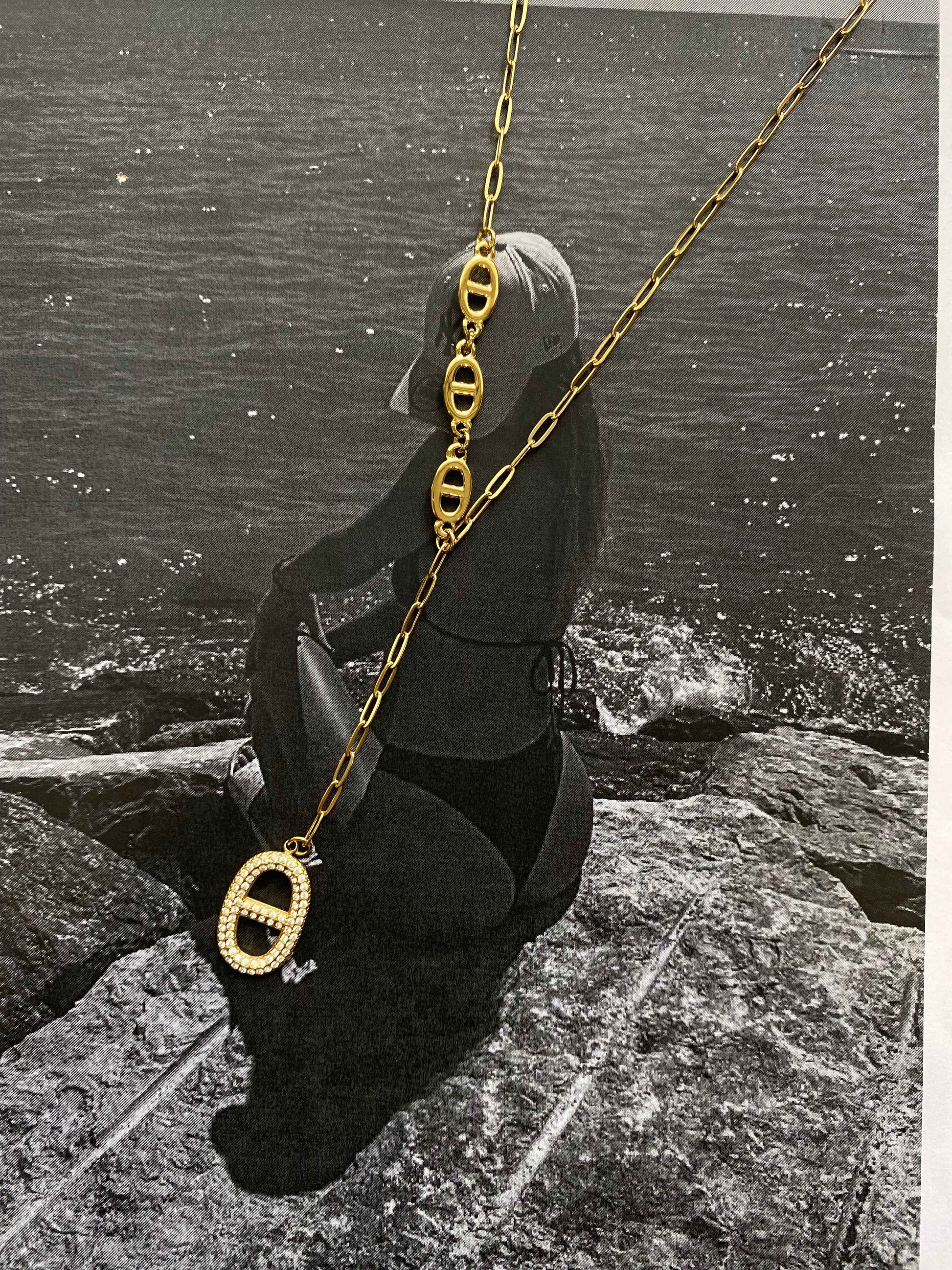 Golden Élite – Ατσάλινο Κολιέ με Κρύσταλλα