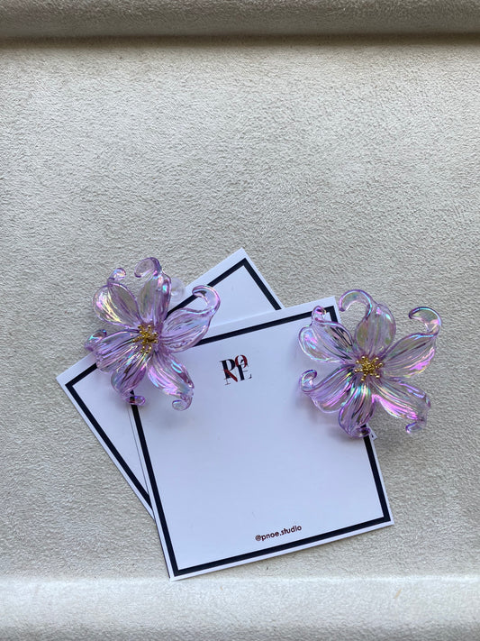 Σκουλαρίκι σε σχήμα λουλουδιού μωβ