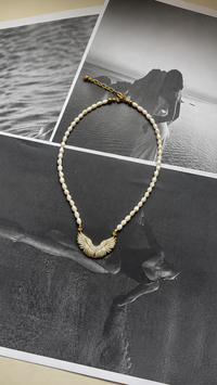 Aurelia Pearl WingsΑνθεκτικός ορείχαλκος  Κολιέ - designed by kika