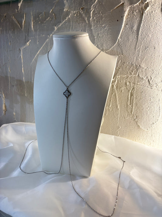 "Silver Allure" – Κολιέ Σώματος με Σταυροειδές Διάτρητο Στοιχείο