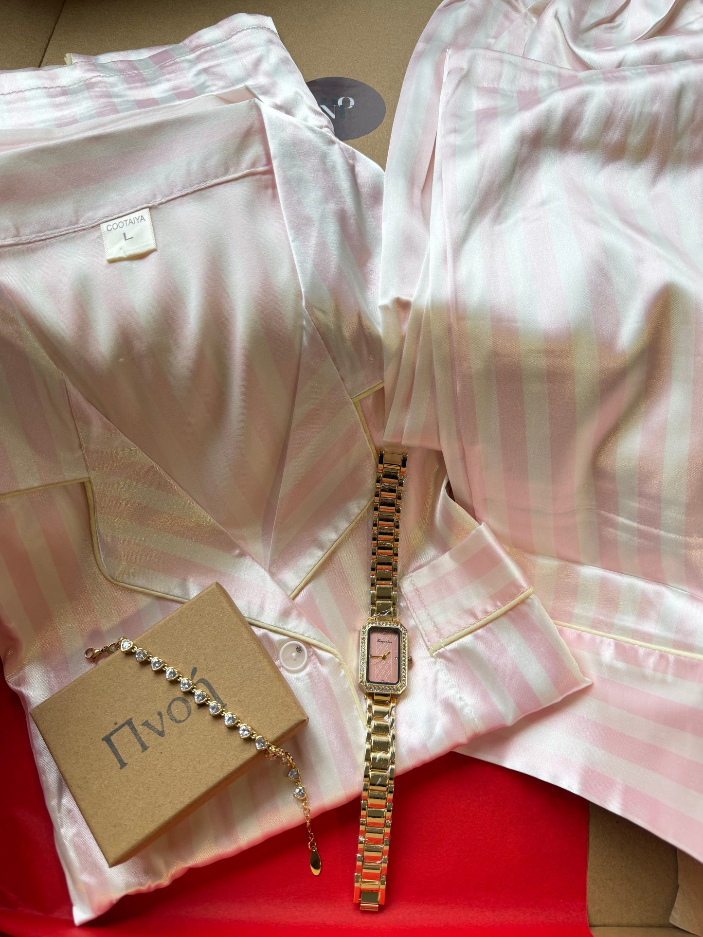 QUENN PYJAMA MYSTERY BOX 👑