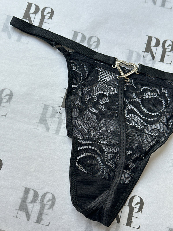 HEARTBACK LACE – Δαντελωτό Βρακάκι με Καρδιά