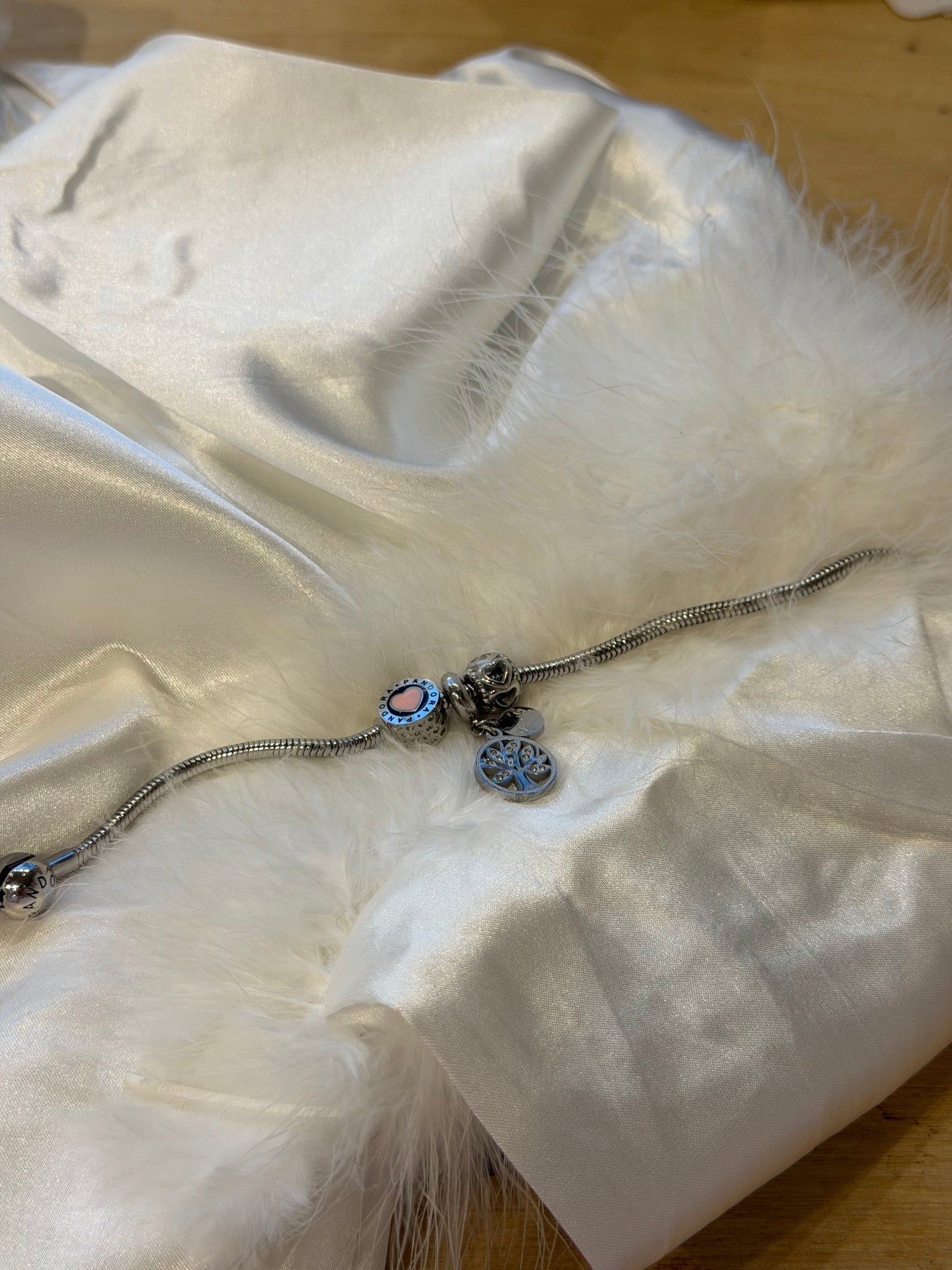 The Snow White Bracelet – Ατσάλινο