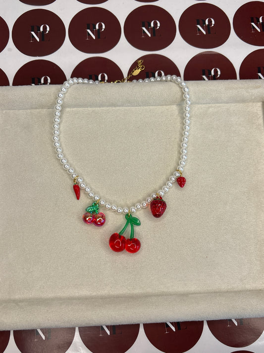 Κολιέ με κεράσια και φράουλες