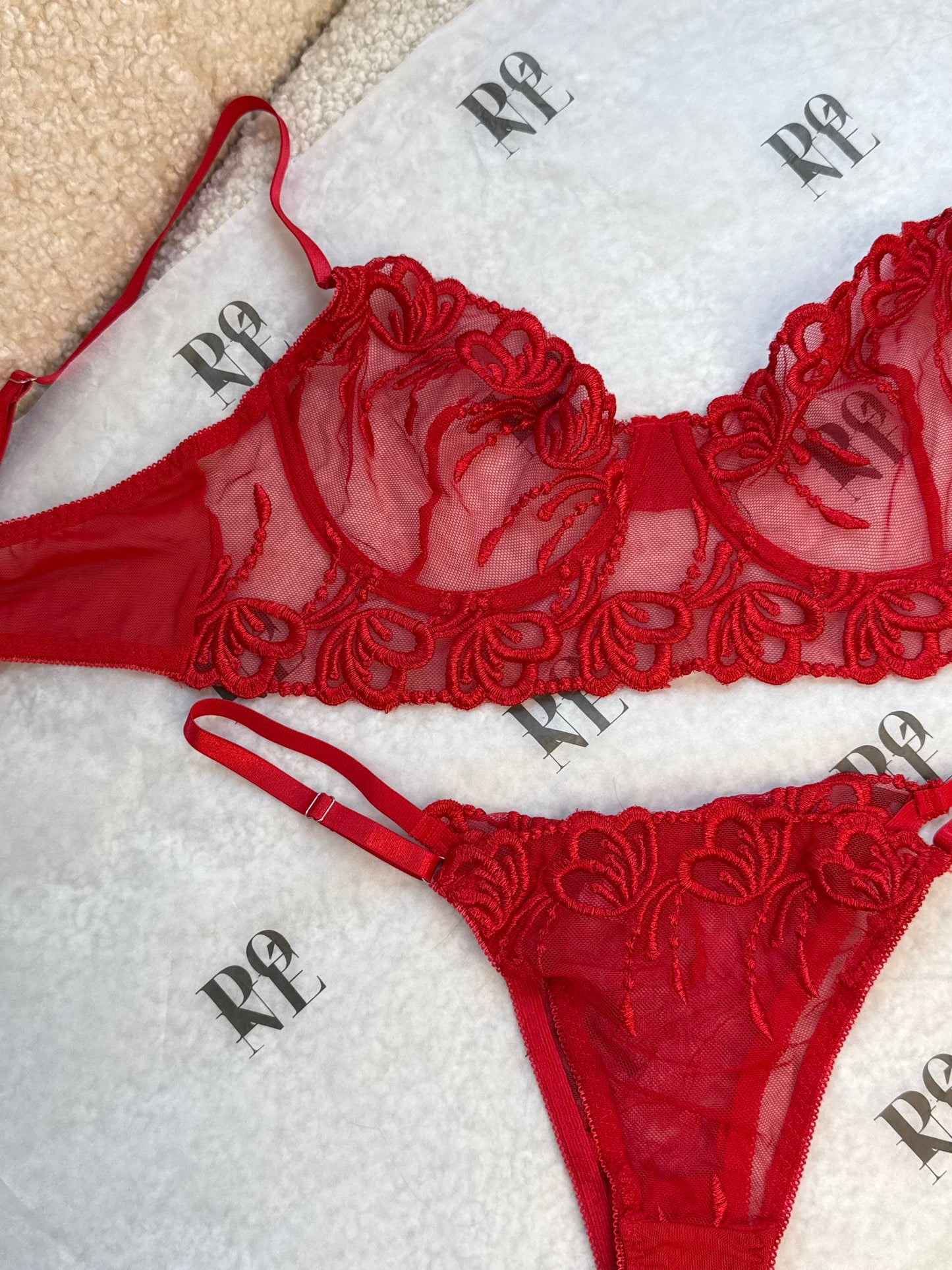ROUGE OBSESSION