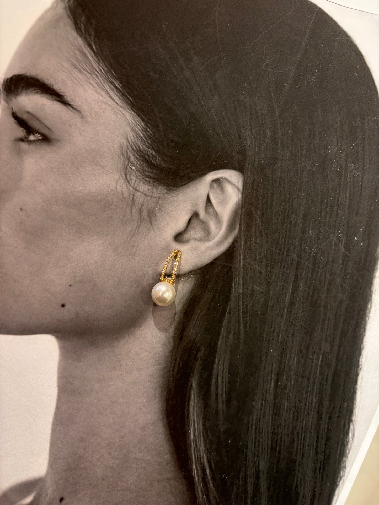 Golden Halo Pearl Drop